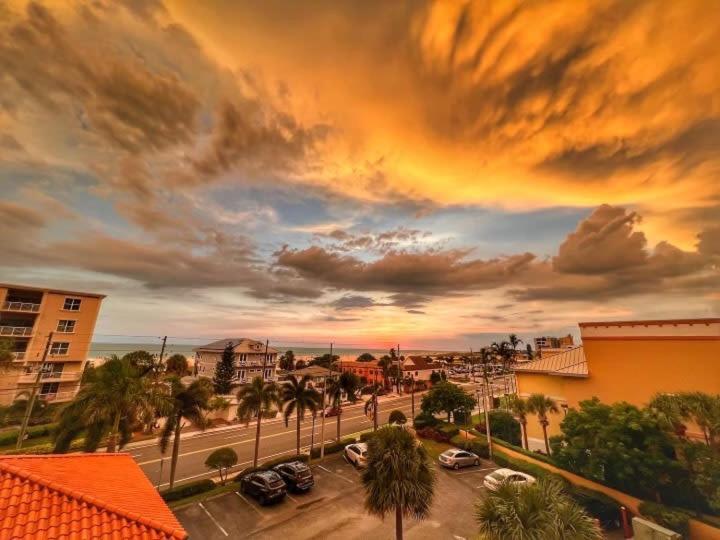 Treasure Island Beach Retreat St. Pete Beach Exterior foto